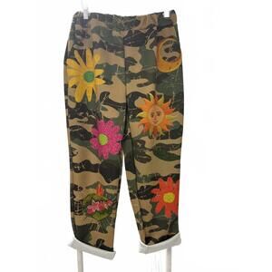 NEW LOOWIE women's sun and bloom sweatpant in camo
